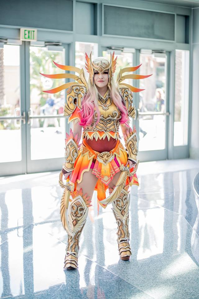 A very fancy set of Blood Elven armor on this female Warcraft warrior.